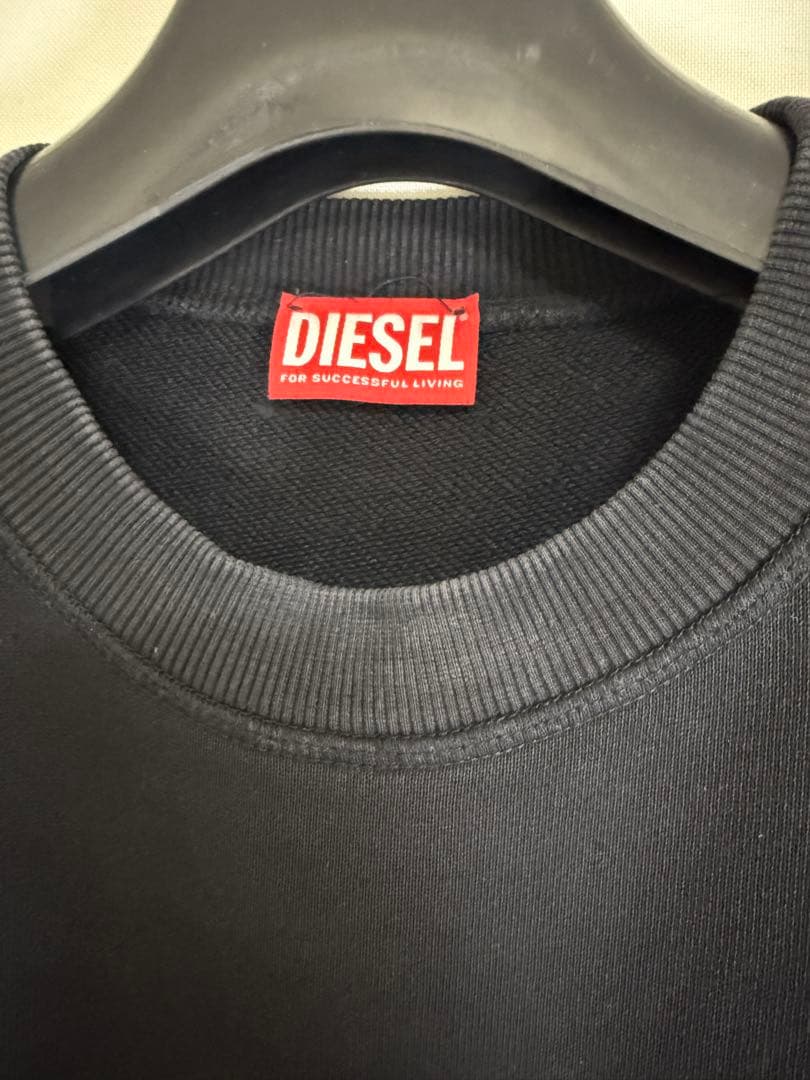 DIESEL ブラック レイヤード スウェット