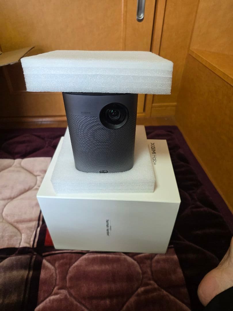 「XGIMI HALO+ モバイルプロジェクター」 スタンドも無料セット可能