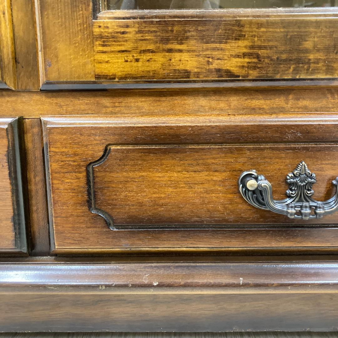 【カリモク】コロニアル　サイドボード　リビングボード　キャビネット