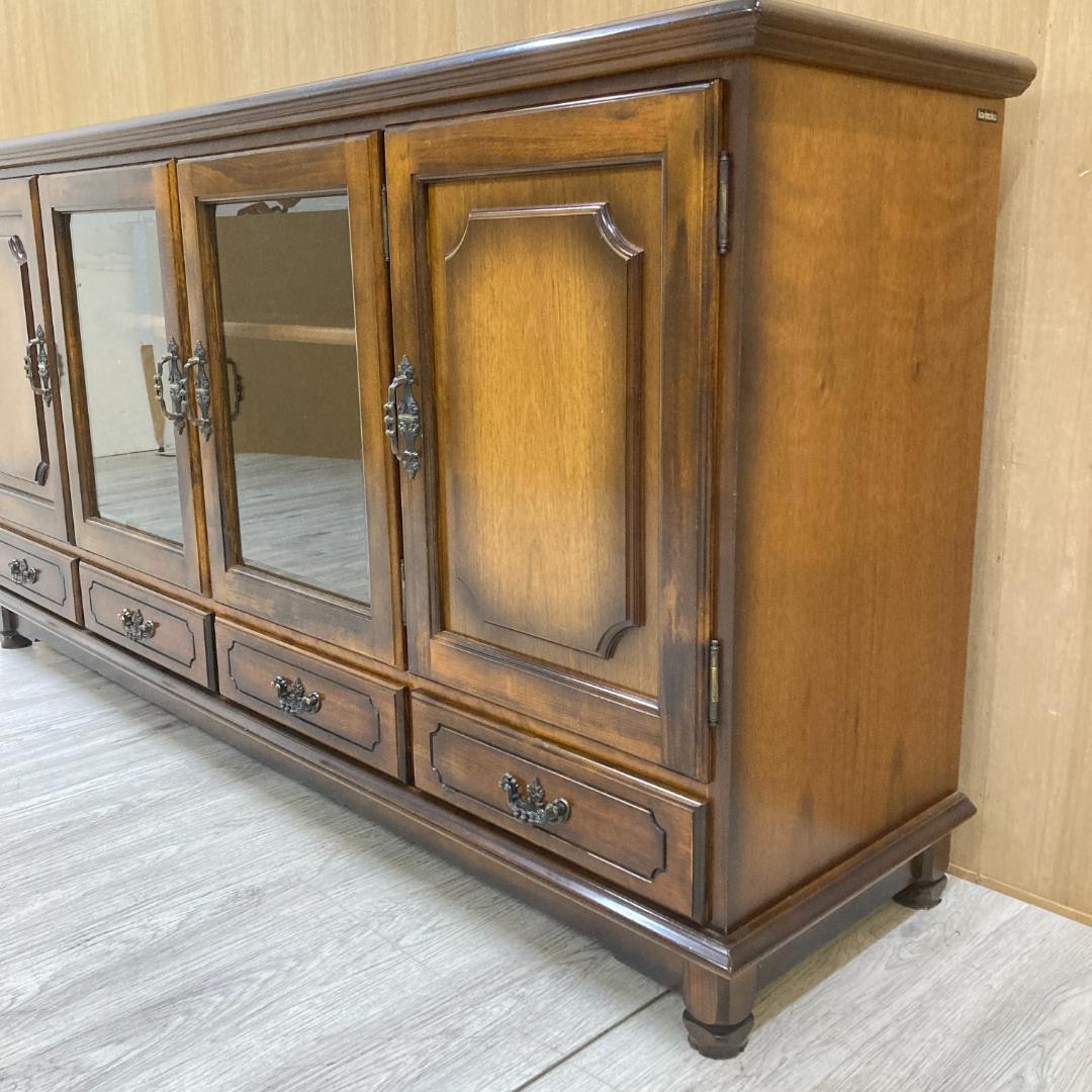 【カリモク】コロニアル　サイドボード　リビングボード　キャビネット