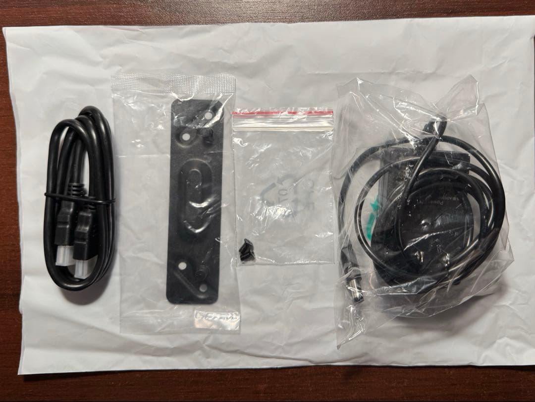 李*呂様 美品 Windows ミニPC NiPoGi AK1Plus