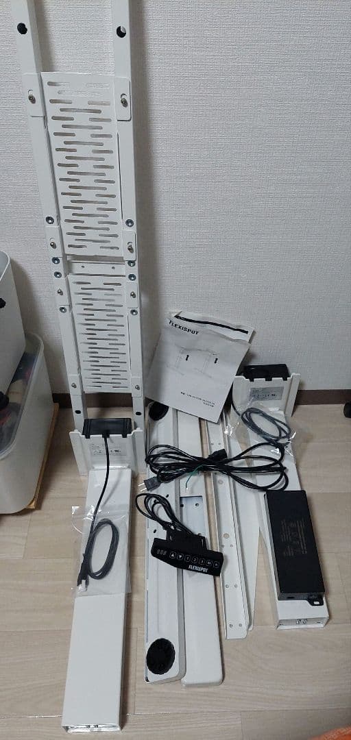 つん。　FLEXISPOT 電動昇降式デスク E3B-JA ニトリの天板付