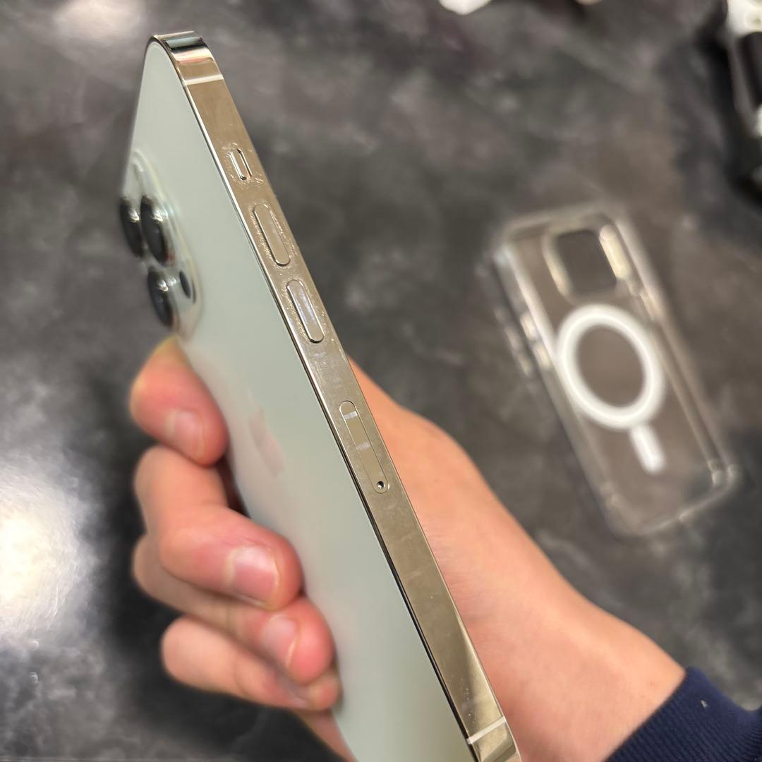 Apple iPhone 13 Pro シルバー 本体 ケース フィルム付き