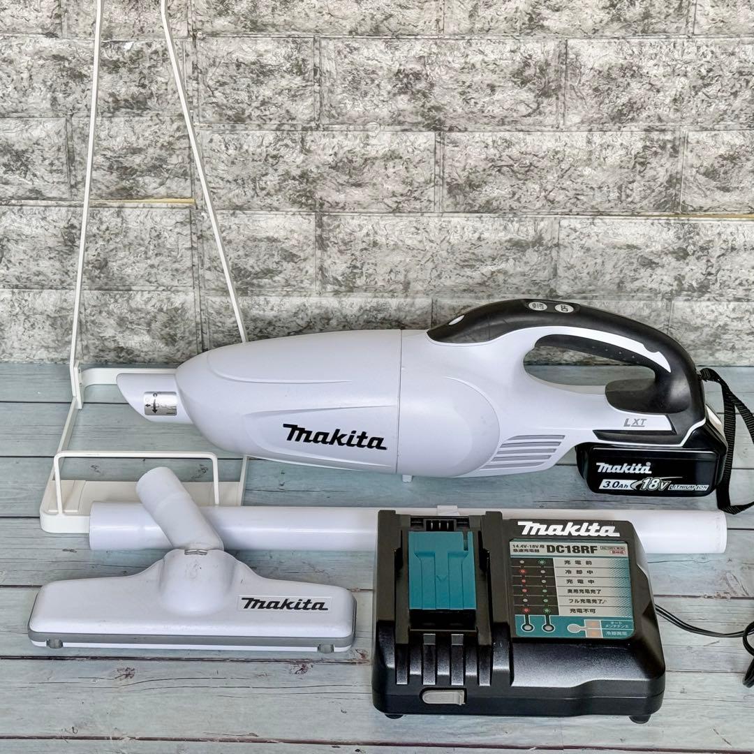 マキタ「CL181FDRFW」充電式クリーナー スタンド付き