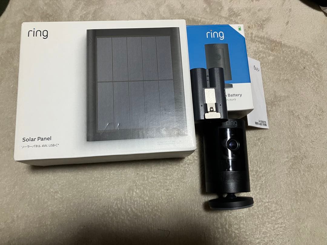 Ring Stick Up Cam Batteryとソーラーパネル