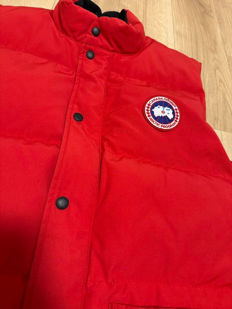 ひ*ん様   ダウンベスト 赤 カナダグース　4154M