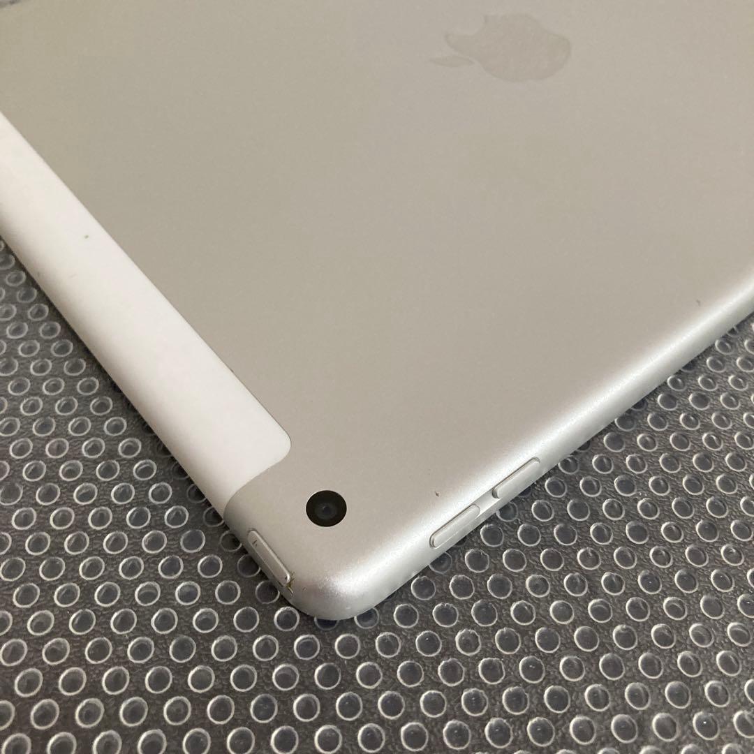3581【早い者勝ち】電池最良好☆iPad8 第8世代 32GB SIMフリー☆