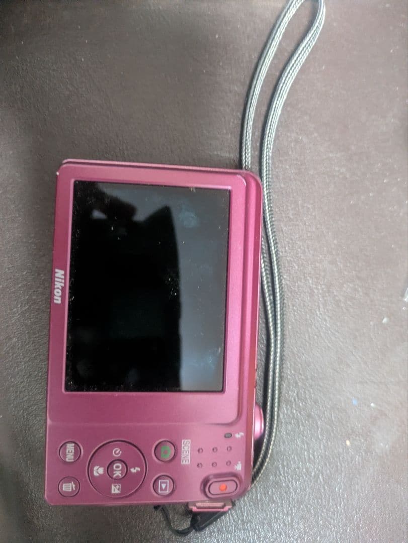 Nikon Coolpix ピンク 8倍ズーム