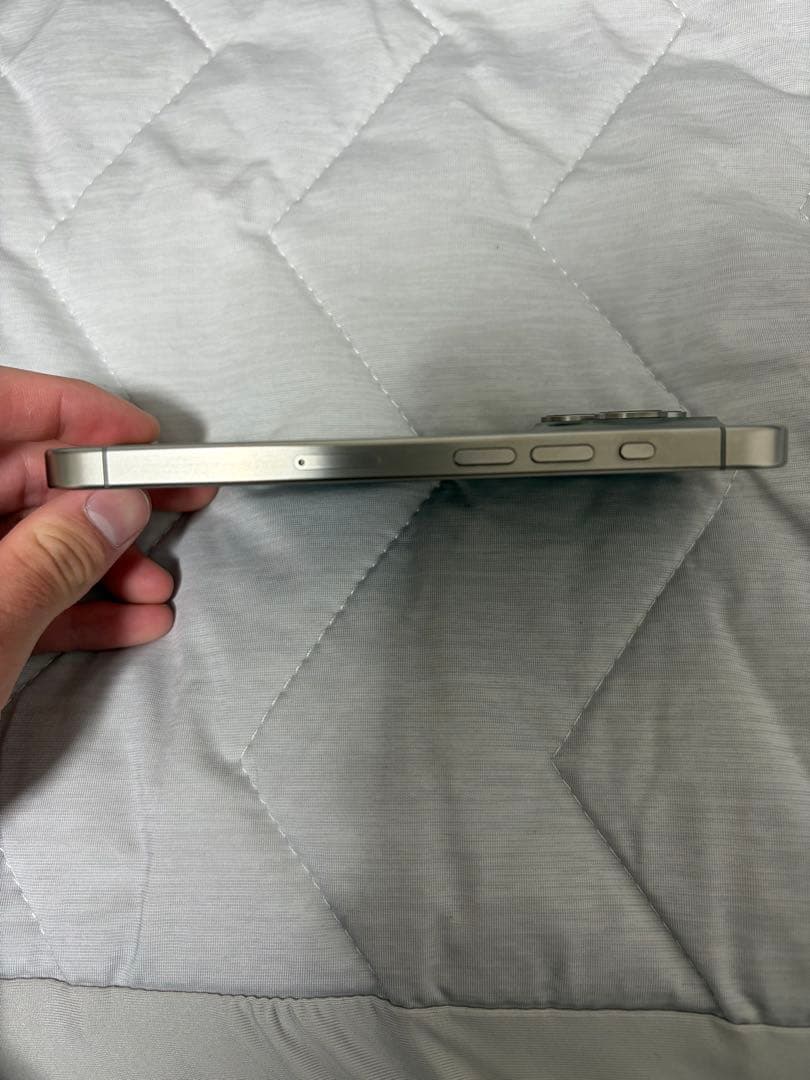 iPhone 15 Pro ナチュラルチタニウム SIMフリー　箱あり