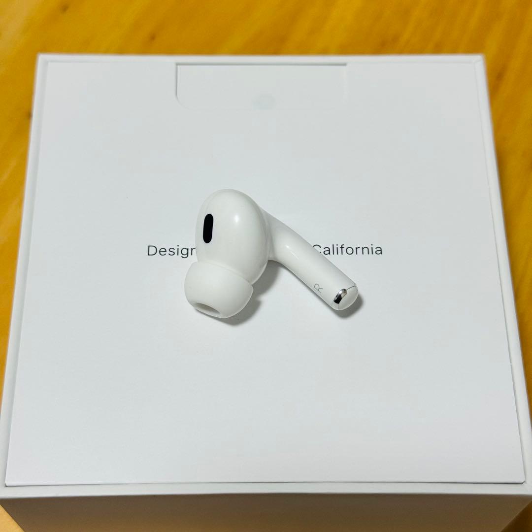 Airpods Pro 2 第二世代　イヤホン　片側　右耳　R側　900