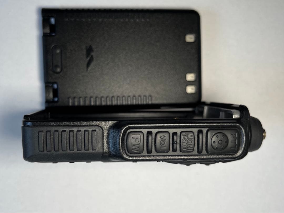 S*a様 VX-8D STANDARD 50/144/430M Hz対応GPSハ