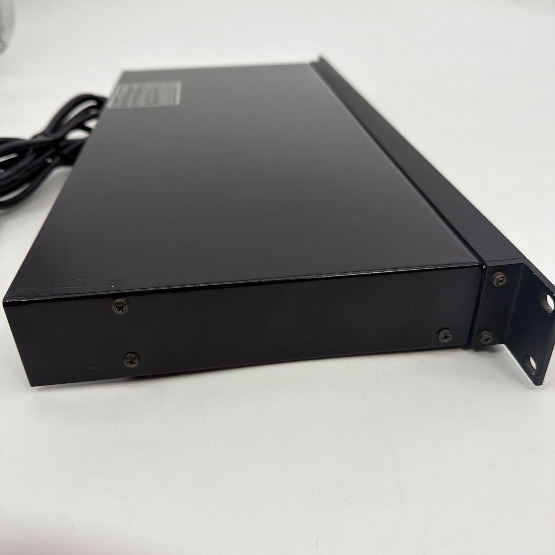 CROWN クラウン　D-75A　業務用2chパワーアンプ D75A