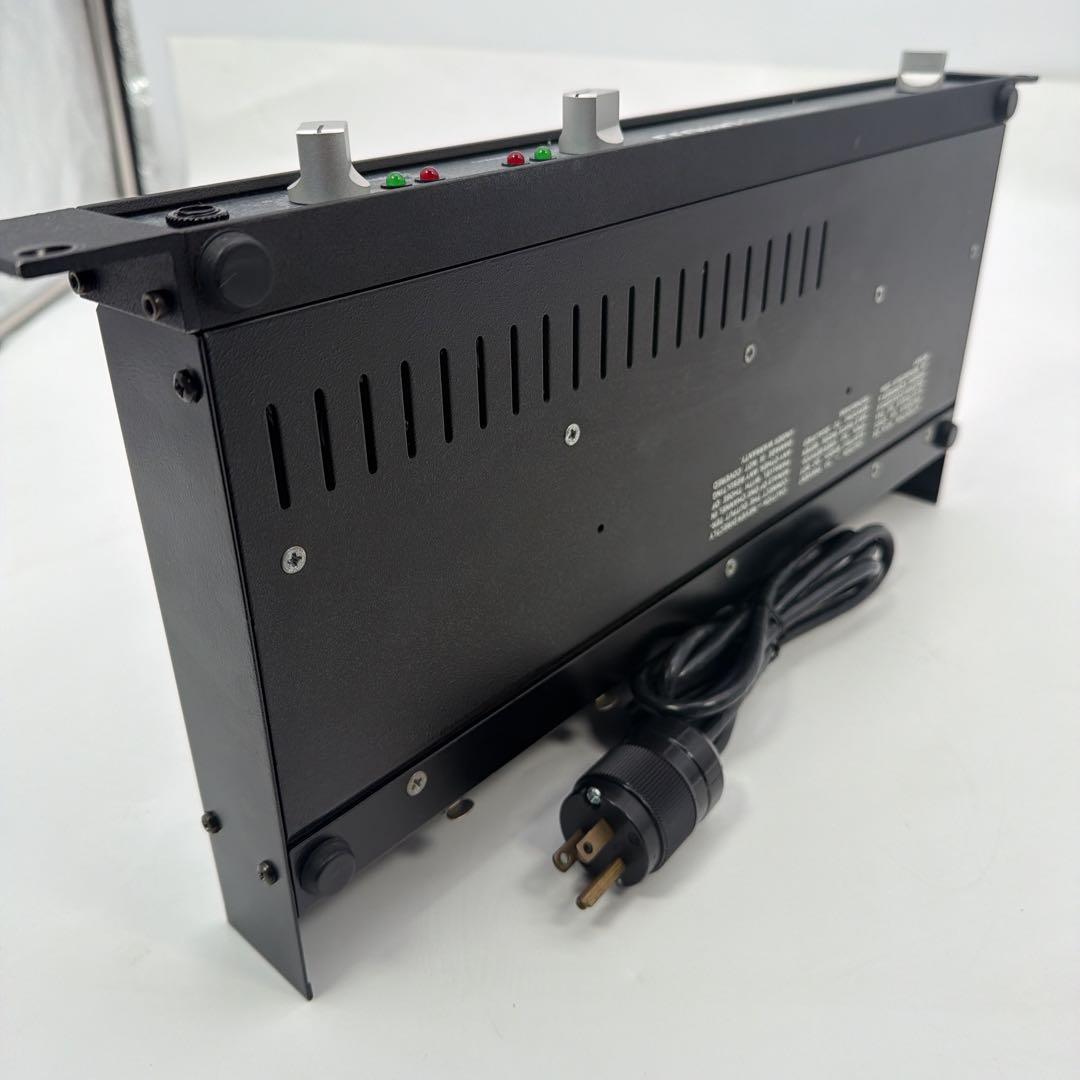 CROWN クラウン　D-75A　業務用2chパワーアンプ D75A