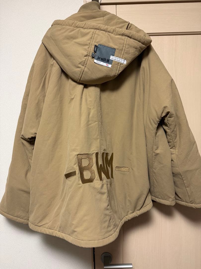 be with M ミリアウター　ベージュ