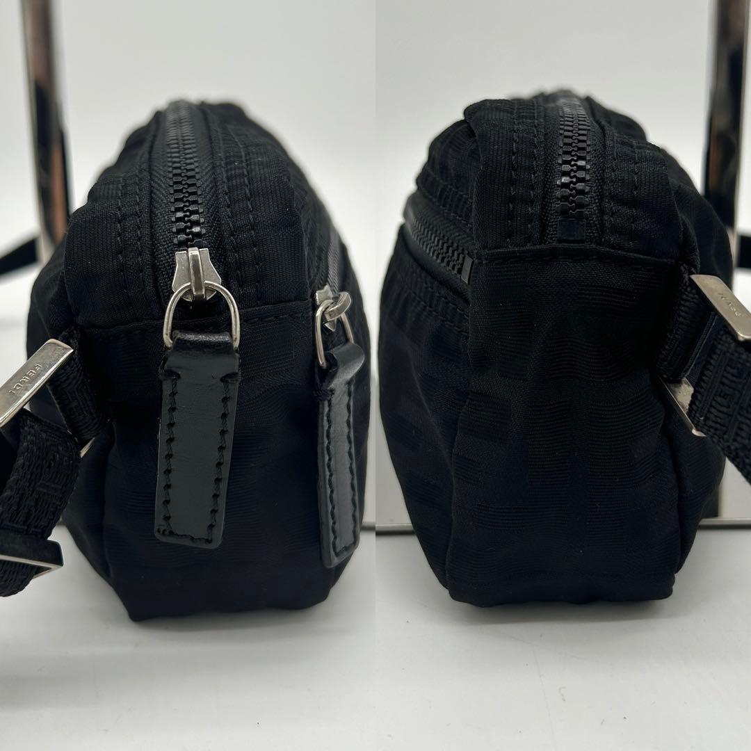 【美品】フェンディ ズッカ ボディバッグ ウエストポーチ ズッカ ナイロン 黒