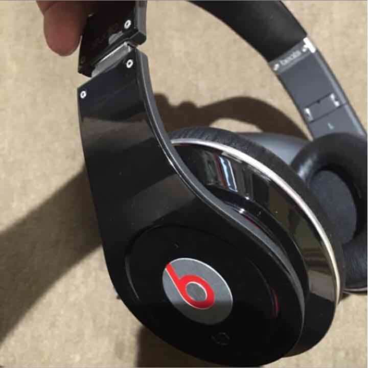 ビーツ ヘッドホン beats