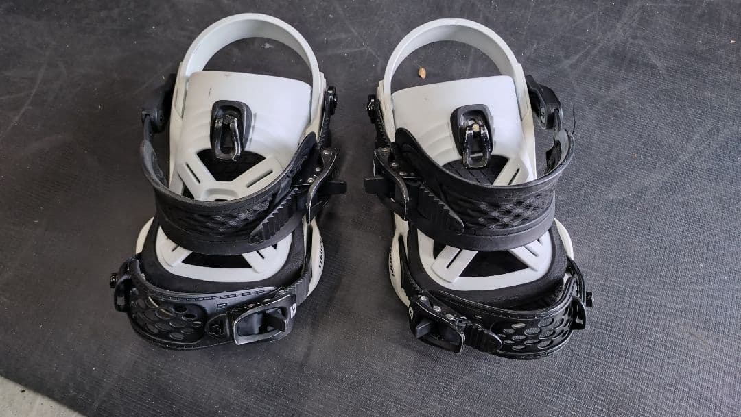 Burton 子供用スノーボードブーツ とUNION ビィンディング