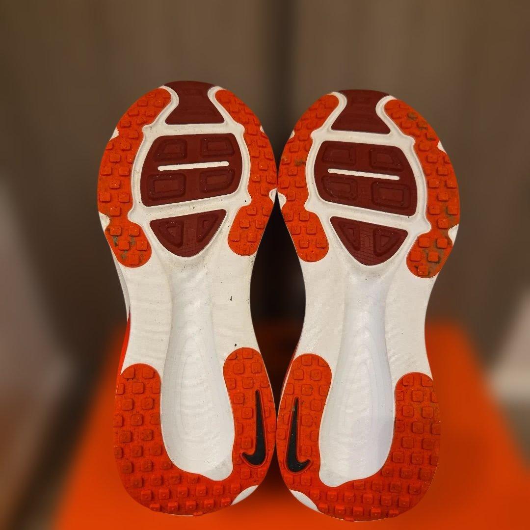 ナイキ NIKE ズームボメロ18 28.0cm