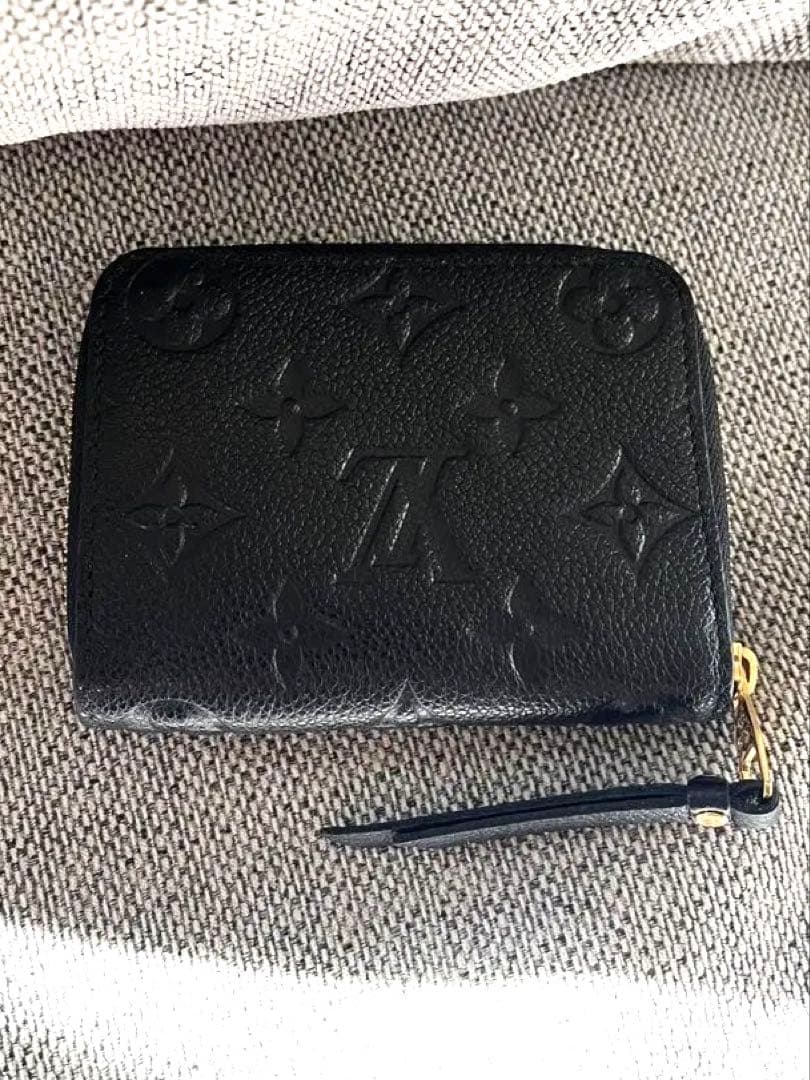 未使用　ルイヴィトン　アンプラント　パース　ブラック　ジッピー