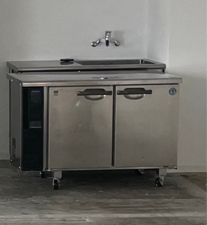 ホシザキの業務用テーブル型冷蔵庫