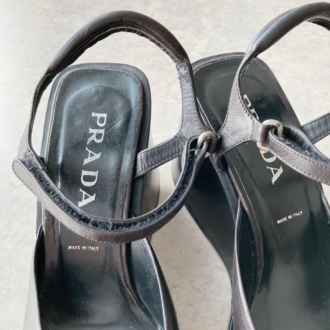 PRADA スクエアトゥ ブラックウェッジヒール 厚底 ミュール サンダル