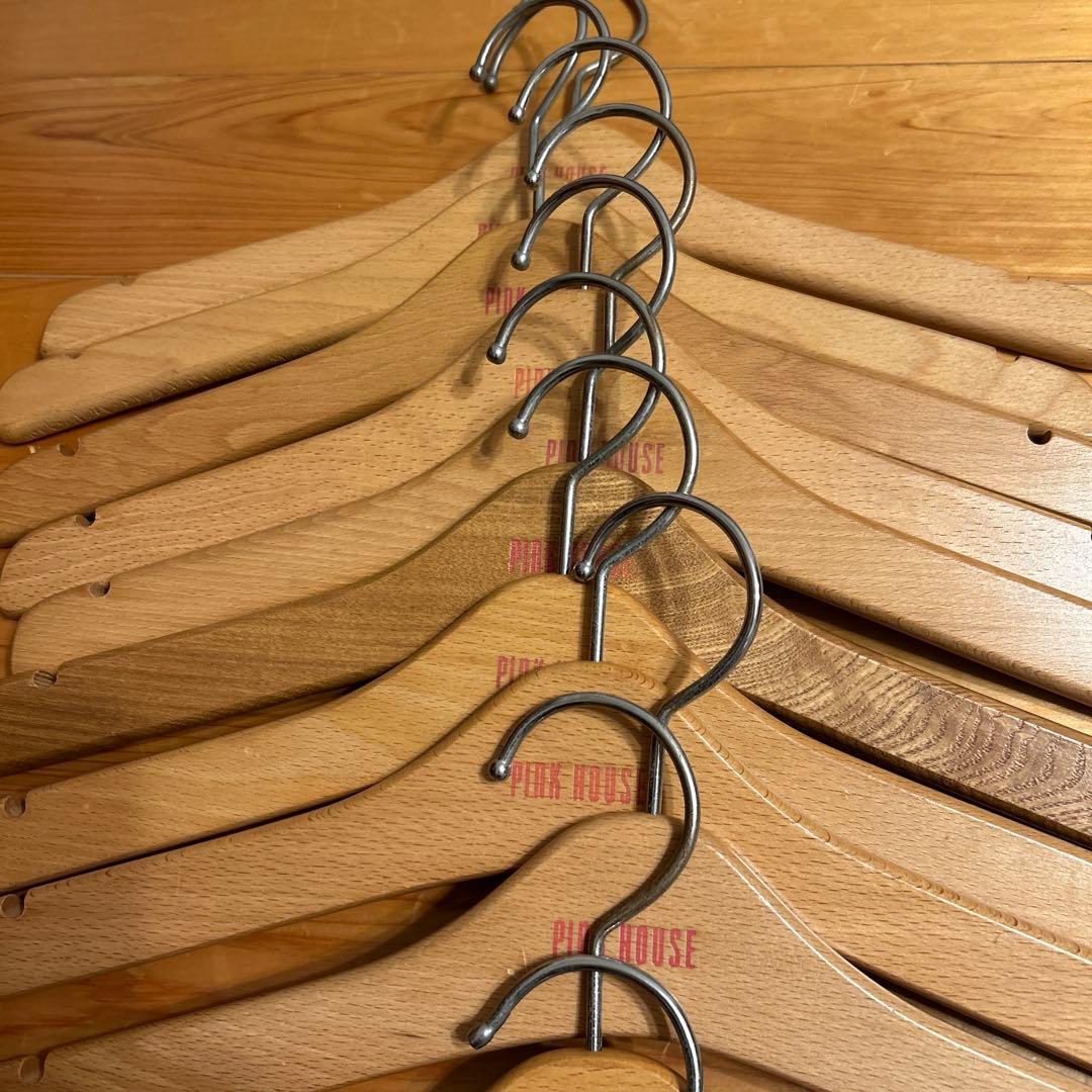 ピンクハウスハンガー13本セット　超美品 天然木にピンクのロゴ