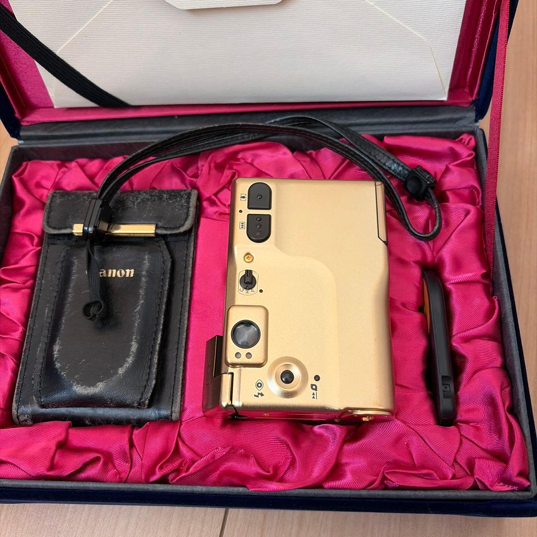 キヤノン60周年を記念して発売された特別限定モデルです。