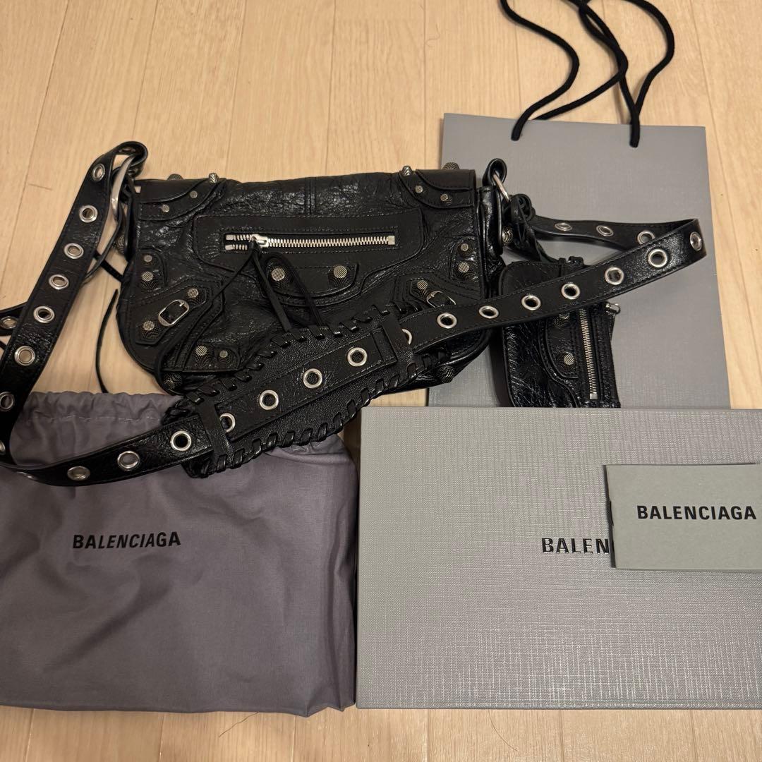 確実正規品 BALENCIAGA BLACK LE CAGOLE XS BAG