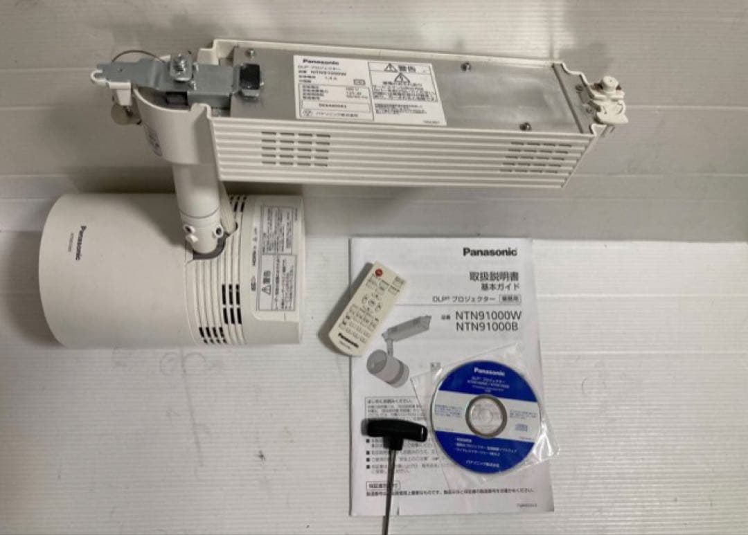 PANASONIC NTN91000W スペースプレーヤーランプ最大8000時間