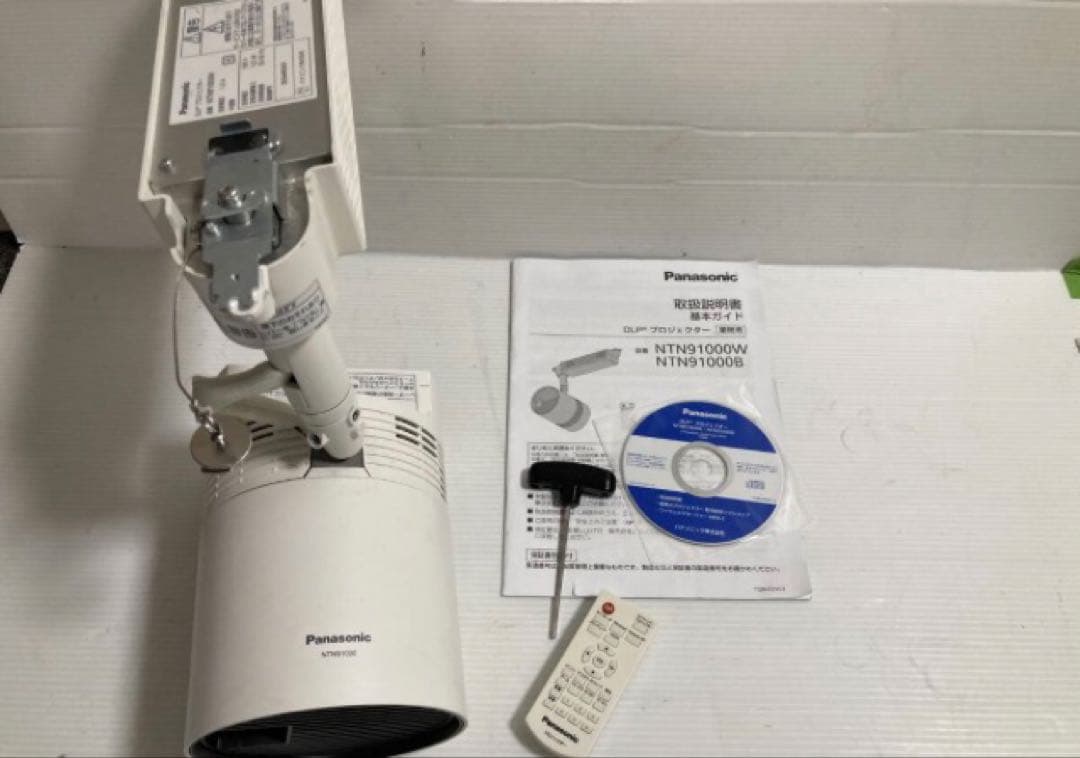 PANASONIC NTN91000W スペースプレーヤーランプ最大8000時間
