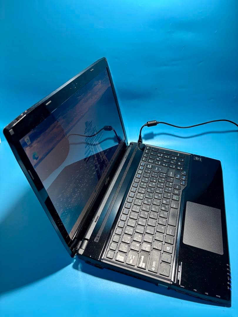 富士通 LIFEBOOK AH53/S i7 4712MQ SSHD 1TB