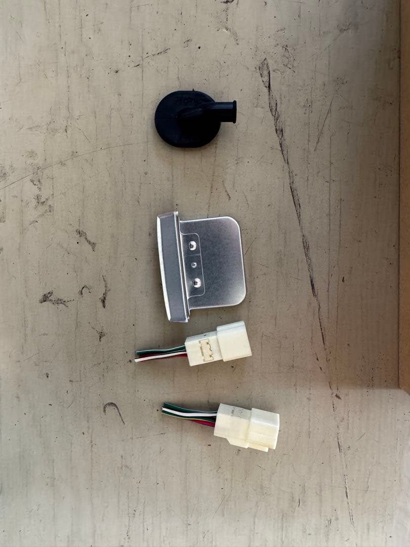 再再販ランドクルーザー70 GDJ76 純正テールランプ