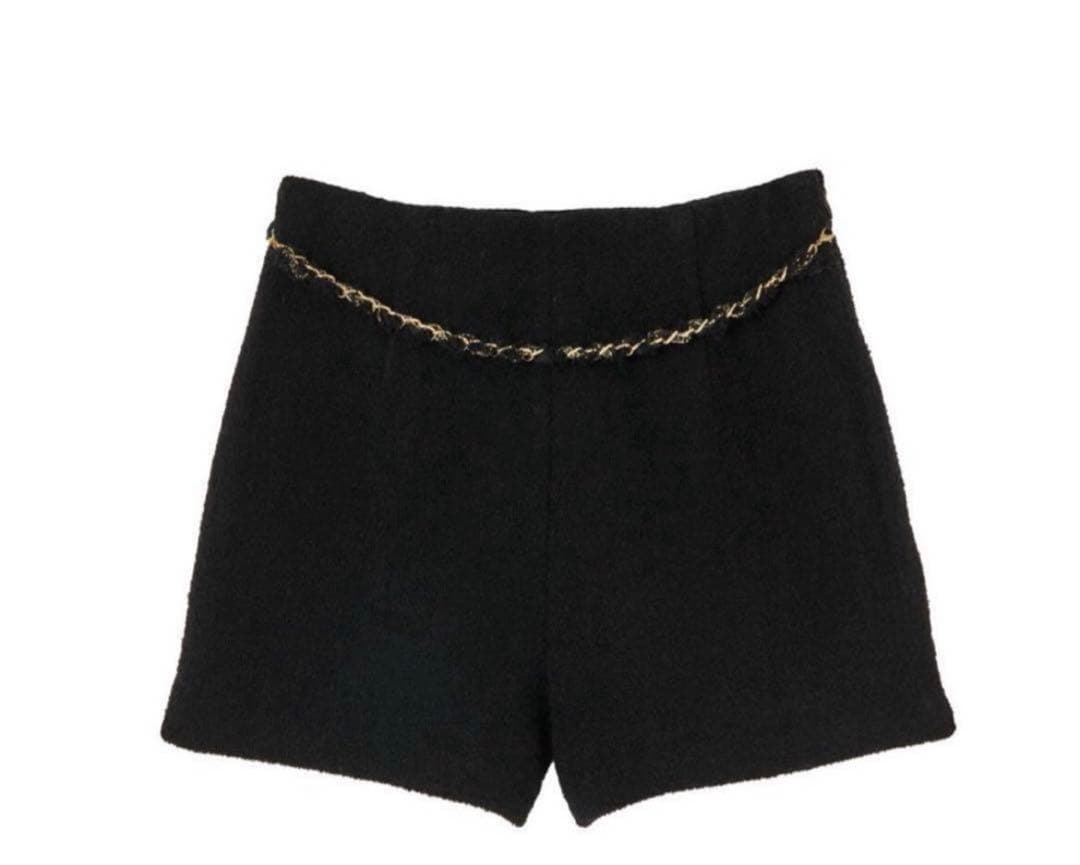 パンツ Herlipto Chain Boucle Shorts