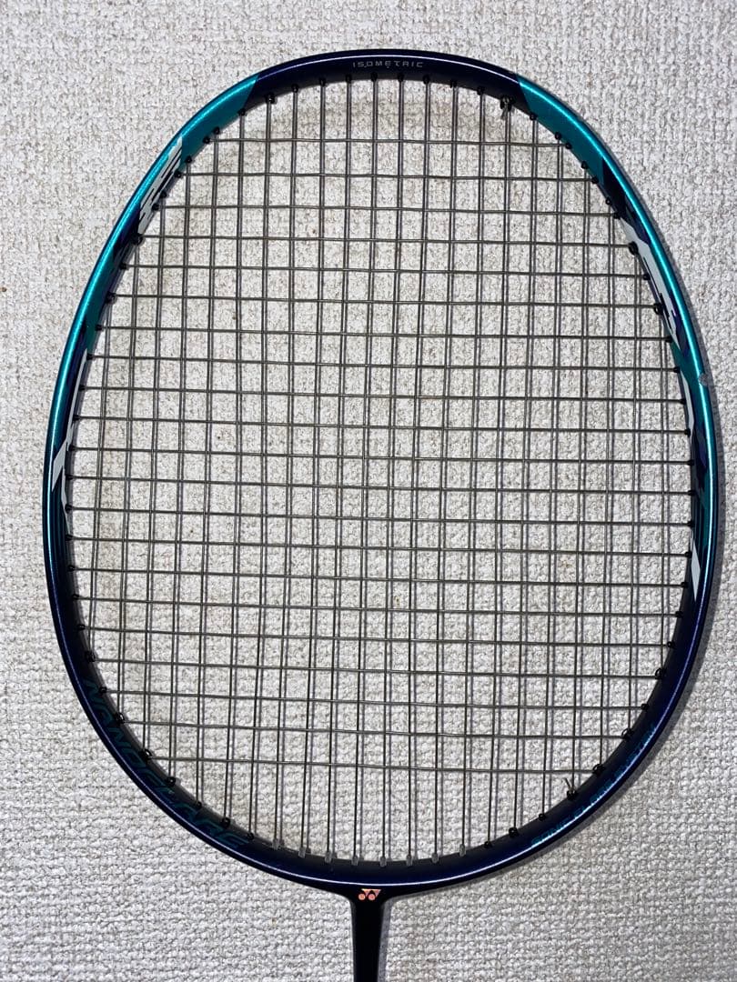 ヨネックス　ナノフレア　700