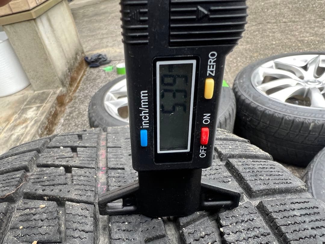 V36 純正ホイール、205/50R17 スタッドレス 4本セット