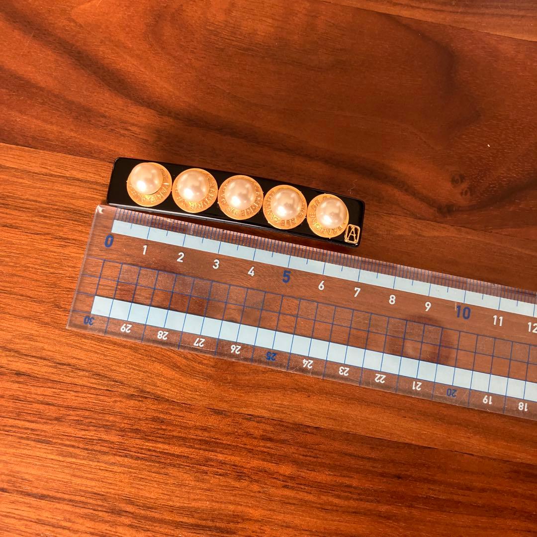 ALEXANDRE DE PARIS パールバレッタ　6センチ