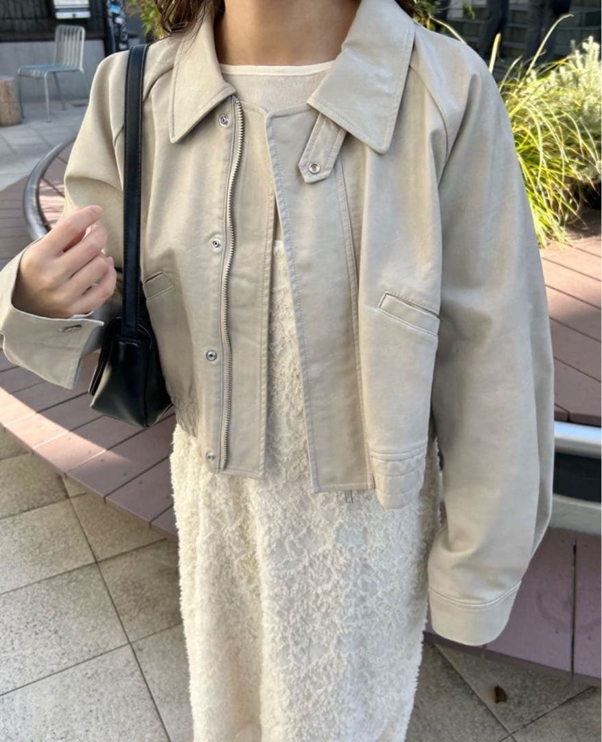 Kastane フェイクレザーショートブルゾン カスタネ アイボリー