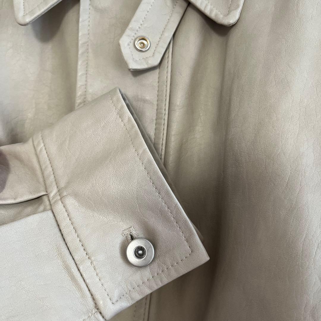 Kastane フェイクレザーショートブルゾン カスタネ アイボリー