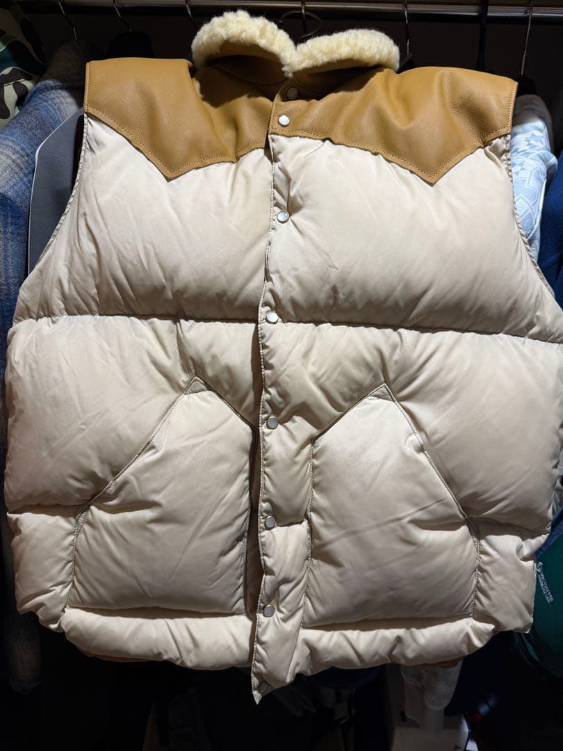 試着のみ　ロッキーマウンテンフェザーベッド ダウンベスト サイズ46