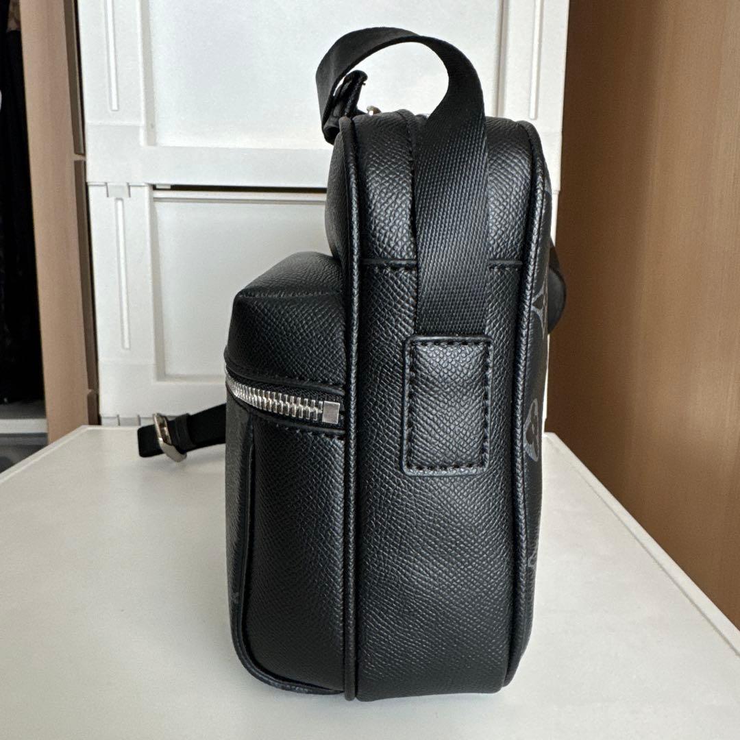 ショルダーバッグ　メッセンジャーバッグ