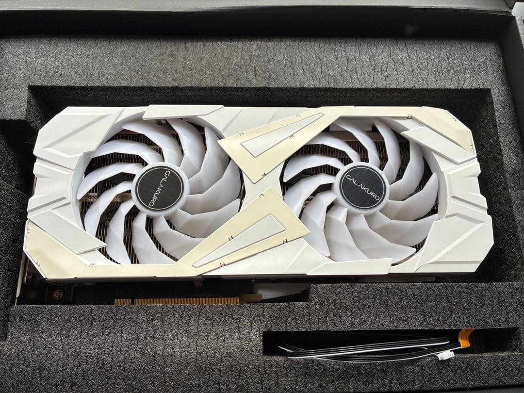 GeForce RTX 3060ti ホワイト