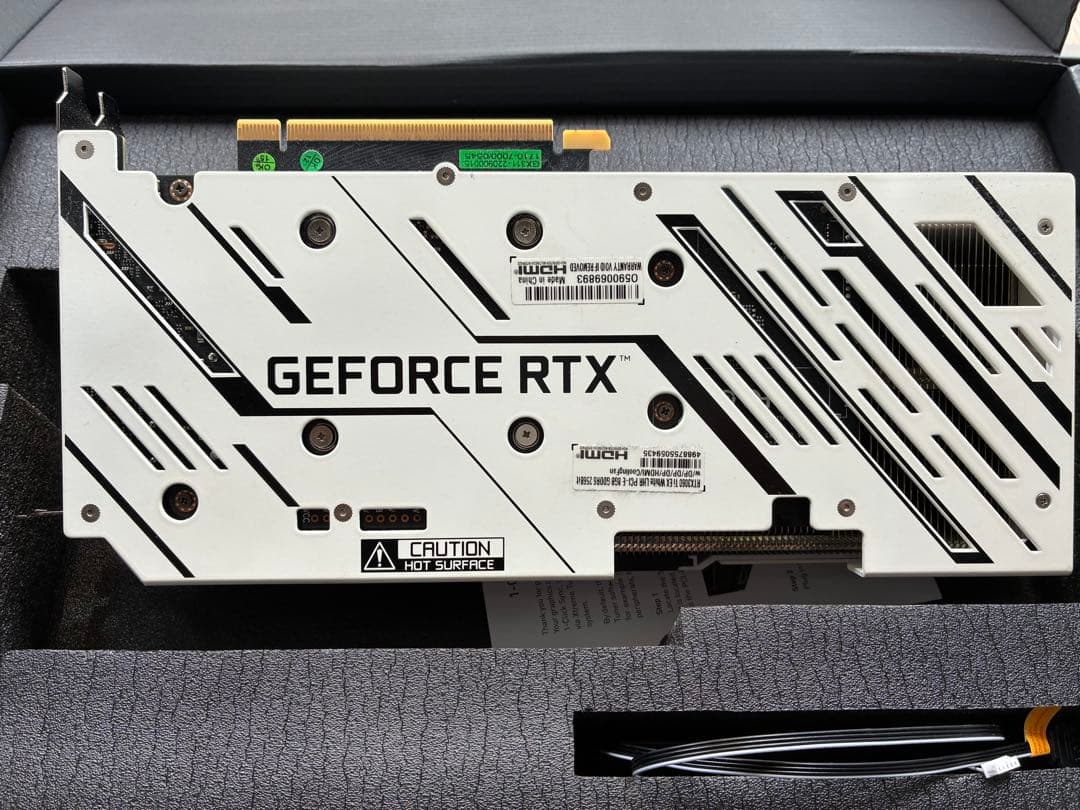 GeForce RTX 3060ti ホワイト