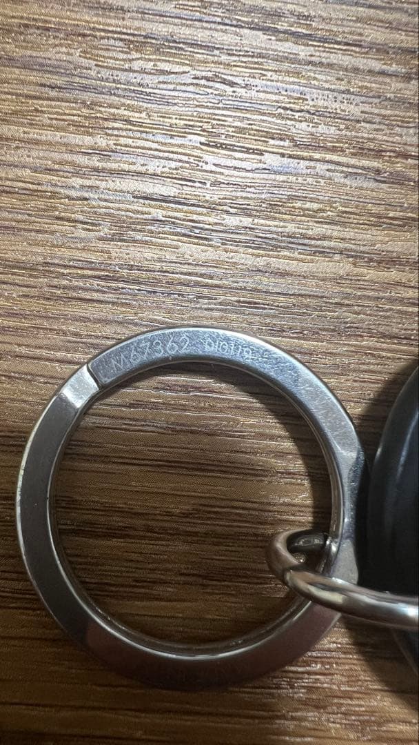 【値下げ】ルイヴィトン(Louis Vuitton) M67362 キーホルダー