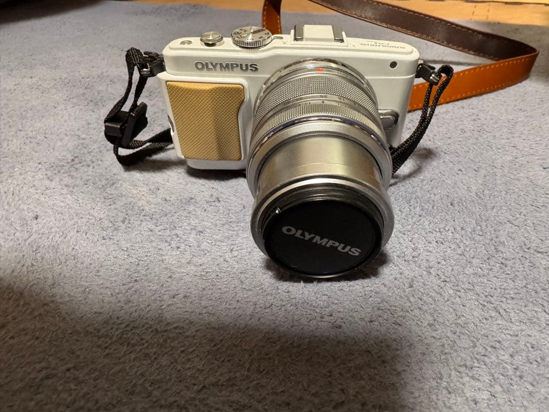 り*ご様 Wi-Fi 自撮り オリンパス E-PL5 ホワイト レンズ付 カメラ