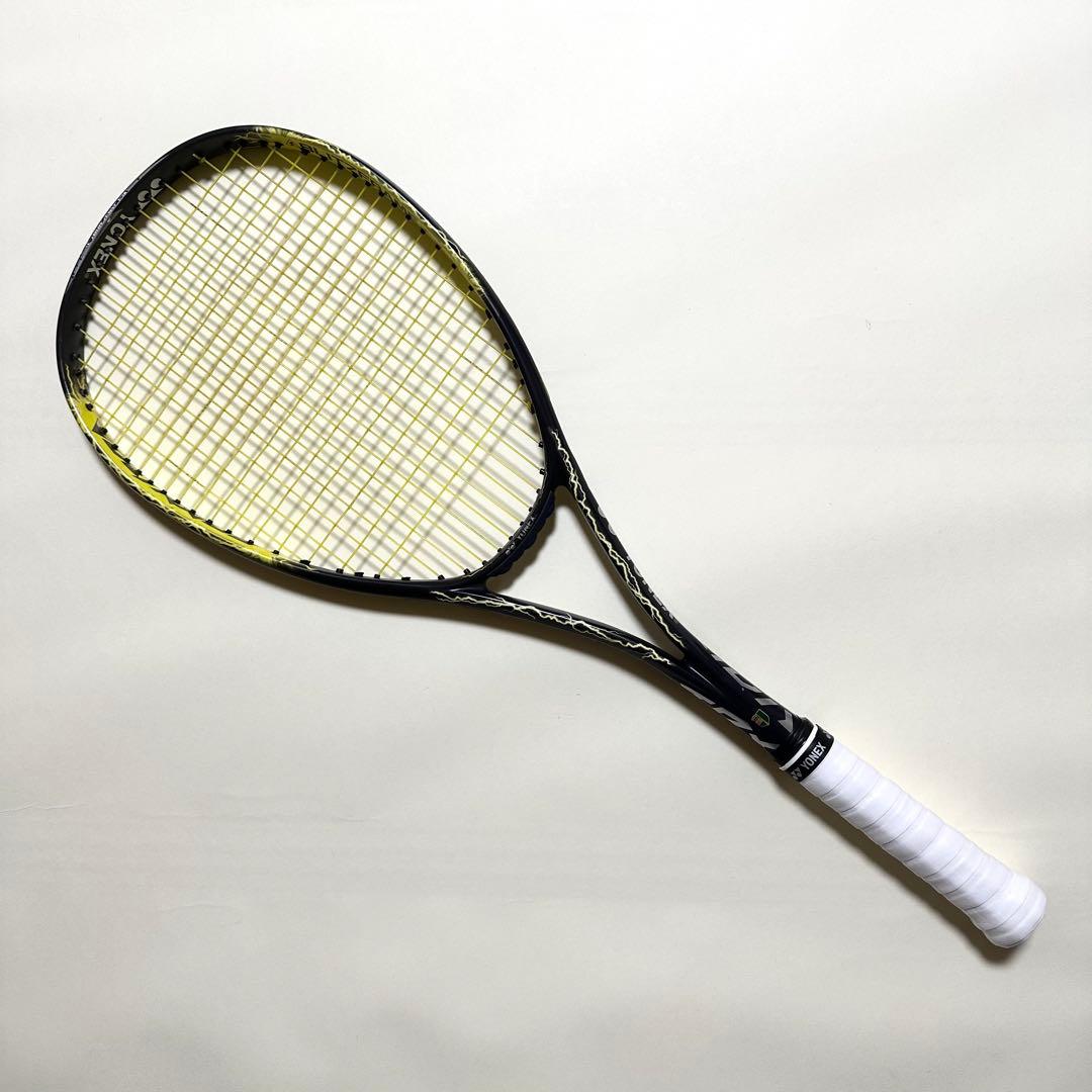 VOLTRAGE 7Sテニスラケット 黒/黄色 ボルトレージ
