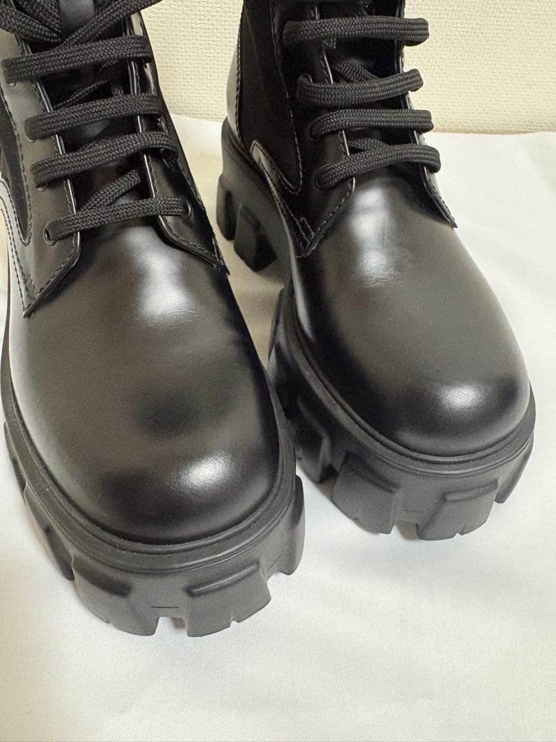 【新品未使用】PRADA Re-Nylon レザー モノリス ブーツ　黒　36