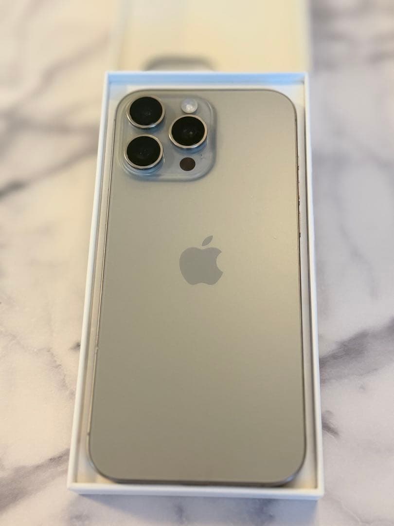 【超美品】iPhone16ProMax 512GB チタニウム➕保証付き