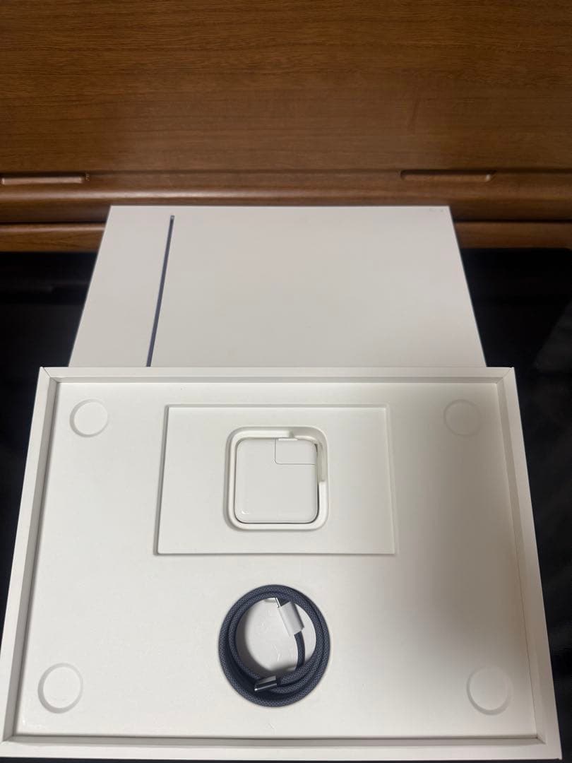 MacBook Air M2 13インチ メモリ8GB/SSD256GB