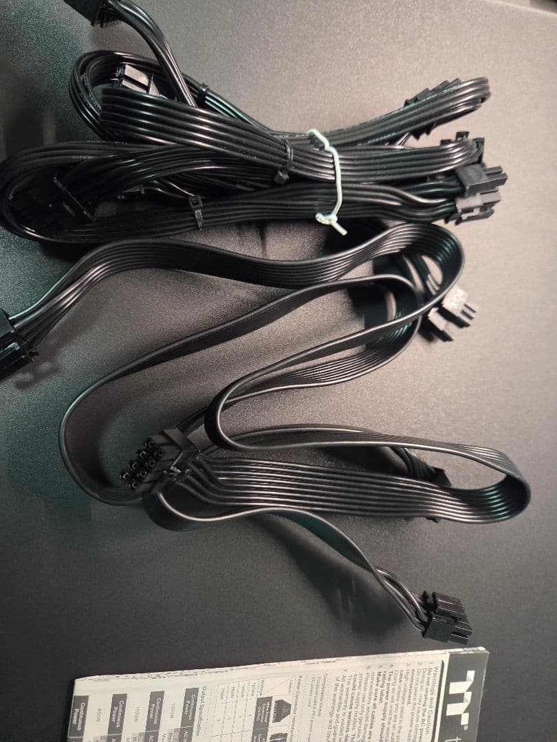 電源ユニット thermaltake TOUGHPOWER PF3 1050W