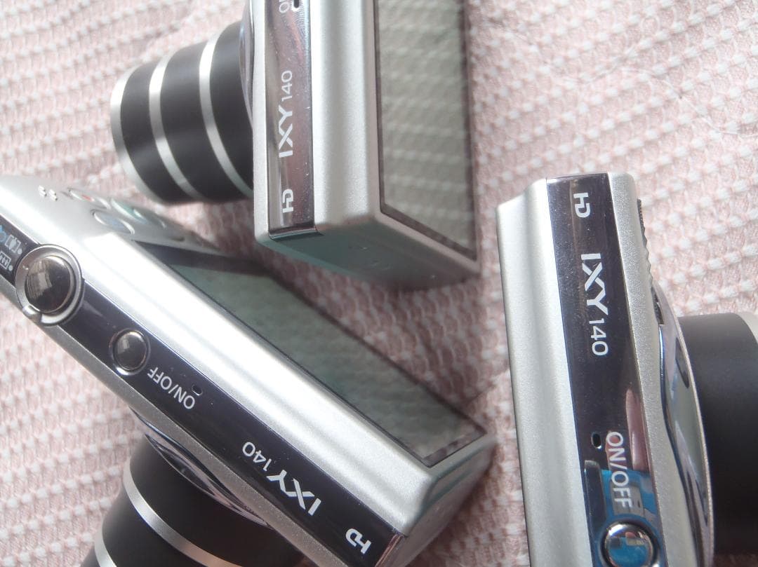 ⭕️動作品セット❤️IXY140❤️今は充電器・バッテリー・送料込み★３台ー１台